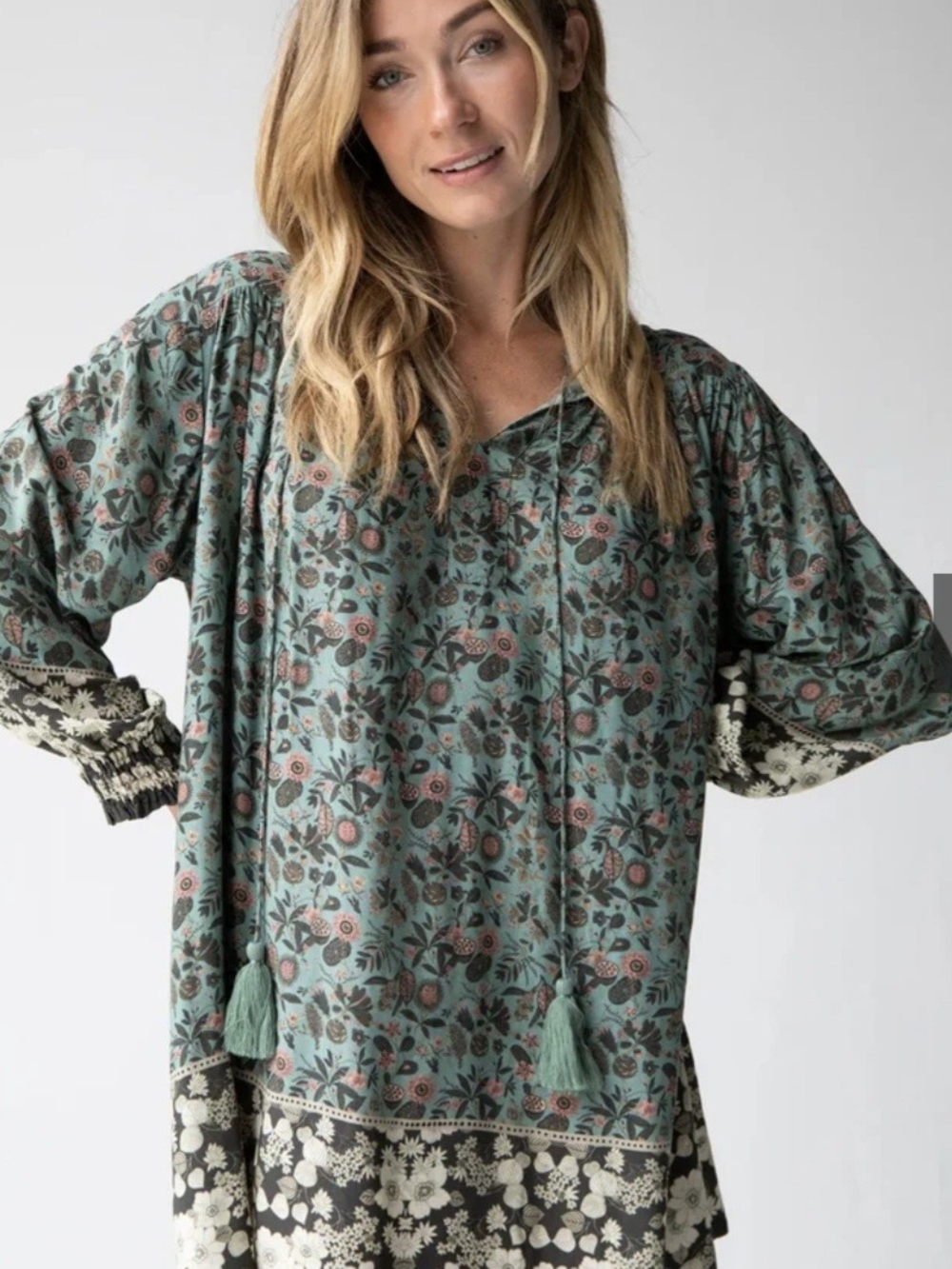 Natural Life Dara V-Neck Tunic Dress - Sage Black Floral Border Size XL